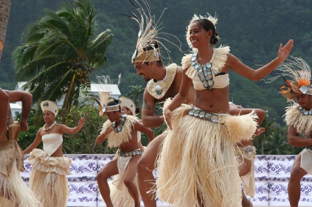 Pacific island dance